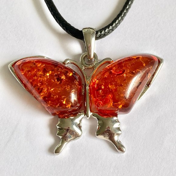Vintage Honey Amber Butterfly Necklace Pendant Silver Plated Simulated 18" - Picture 8 of 10